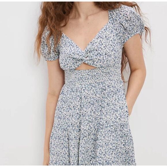 American Eagle Outfitters Dresses & Skirts - American Eagle Sun Dress Mini Blue Floral Size M Knot Front Puff Sleeve Pockets